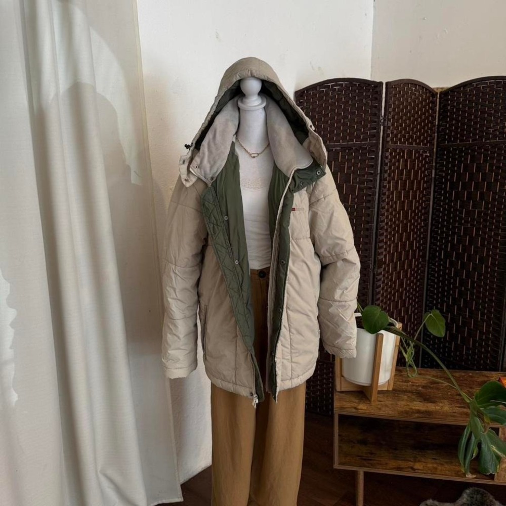 Tommy Hilfigger Cream PufferJacket with Hood Size Large